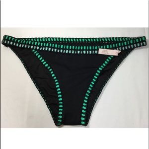 NWT Victoria’s Secret crochet trim bikini